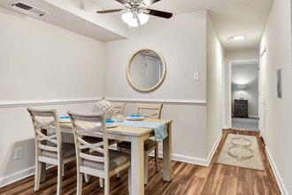 North Shore Gardens in Norfolk, VA - Foto de edificio - Building Photo