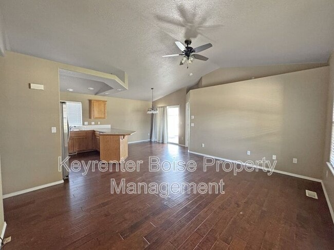 534 Seasons Ct in Nampa, ID - Building Photo - Building Photo