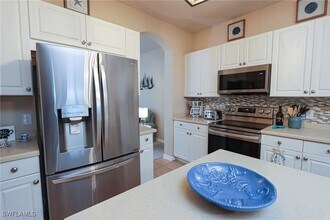 9601 Spanish Moss Way in Bonita Springs, FL - Building Photo - Building Photo