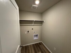 209 Blanco Dr in Huntsville, TX - Building Photo - Building Photo
