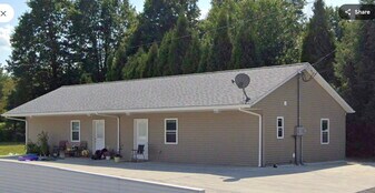 2141 Wood St, Unit D in Latrobe, PA - Building Photo