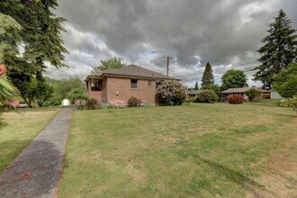 12007 62nd Ave S in Seattle, WA - Building Photo - Building Photo