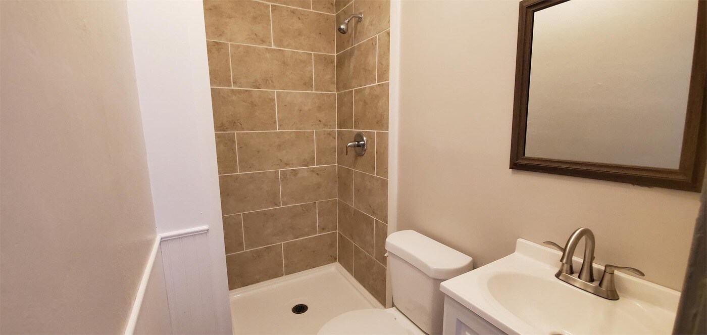 8208 Denison Ave-Unit -5 in Cleveland, OH - Building Photo