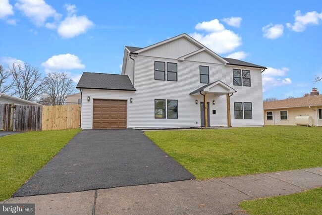 12 Stonybrook Dr in Levittown, PA - Building Photo - Building Photo