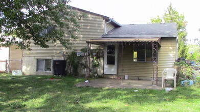 5295 Refugee Rd in Columbus, OH - Building Photo - Building Photo