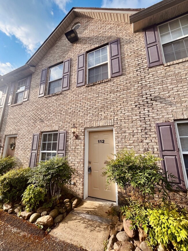 Brandy Mills Apartments LLC in Johnson City, TN - Building Photo - Building Photo