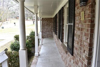 2576 Peyton Woods Trail SW in Atlanta, GA - Building Photo - Building Photo