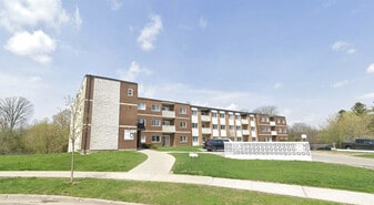10 Birkshire Ct in Kitchener, ON - Building Photo