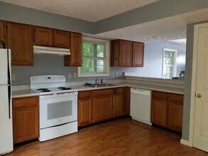 749 E Sherwood Hills Dr in Bloomington, IN - Building Photo - Building Photo