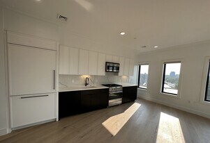 56 Leo M Birmingham Pky, Unit 501 in Boston, MA - Building Photo