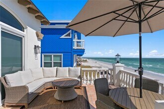 8440 W Gulf Blvd in Treasure Island, FL - Building Photo - Building Photo