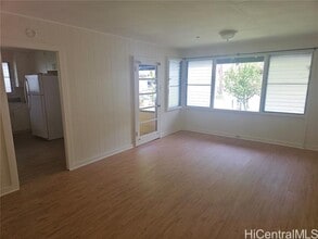 2405 Myrtle St in Honolulu, HI - Foto de edificio - Building Photo