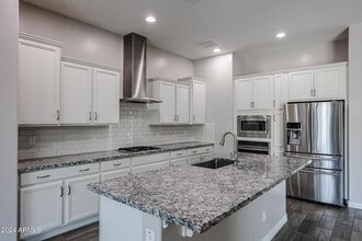 2377 E Galileo Dr in Gilbert, AZ - Building Photo - Building Photo