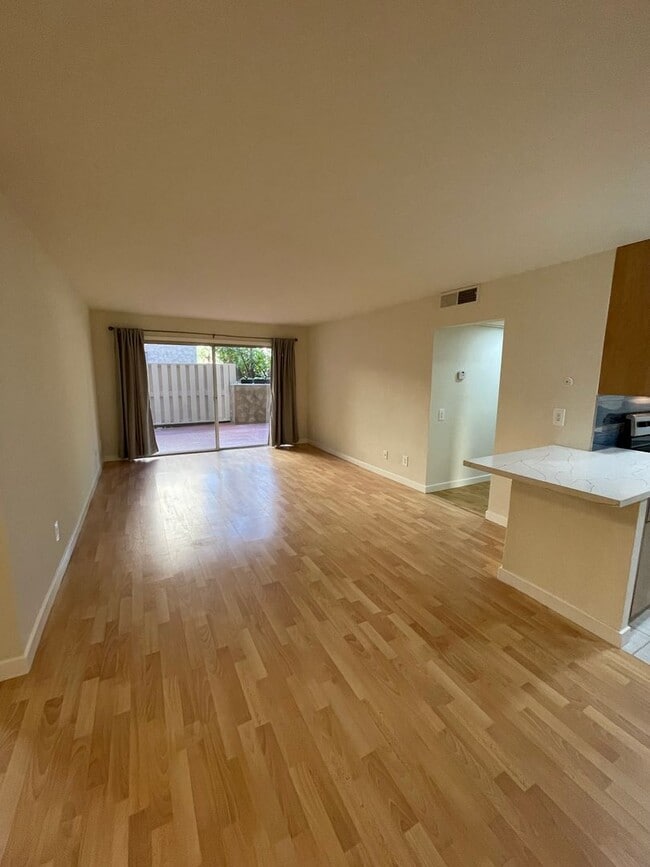 6416 Friars Rd in San Diego, CA - Building Photo - Building Photo