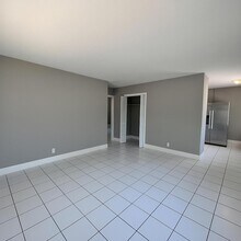 1021 NE 8th Ave in Delray Beach, FL - Building Photo - Building Photo