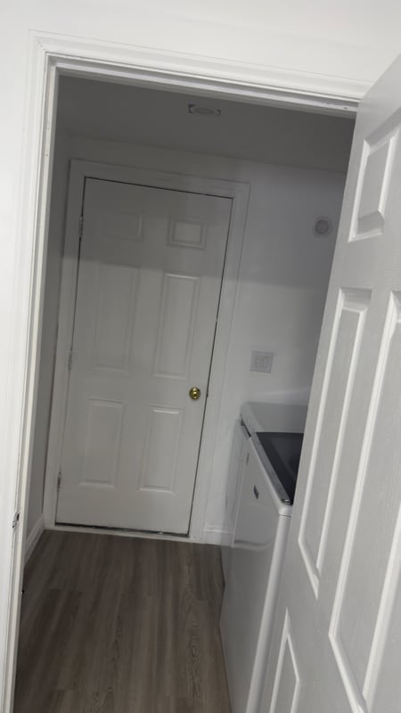 property at 3044 Kings Realm Ave