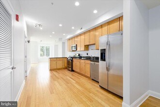 2713 Ontario Rd NW, Unit 3 in Washington, DC - Building Photo - Building Photo