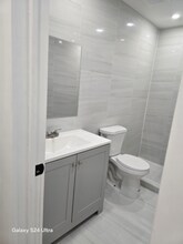 2174 NE 170th St in North Miami Beach, FL - Building Photo - Building Photo