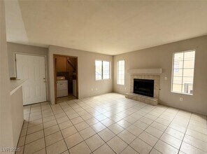 4672 Krissylouise Way in Las Vegas, NV - Building Photo - Building Photo