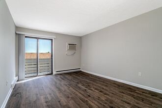 1195 Grafton St, Unit #15 in Worcester, MA - Building Photo - Building Photo