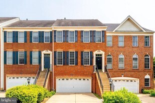 43627 Pickett Corner Terrace in Ashburn, VA - Building Photo