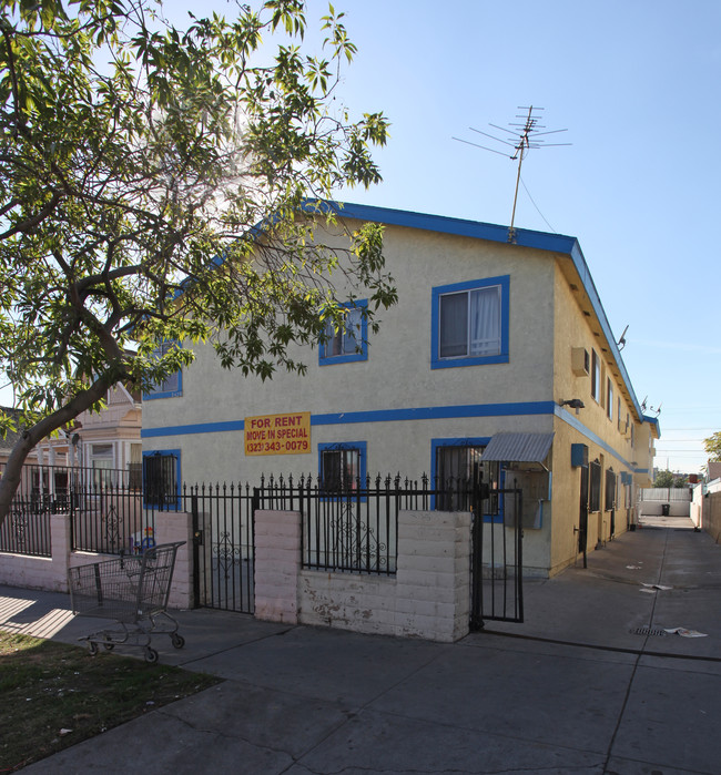 2429 Griffin Ave in Los Angeles, CA - Building Photo - Building Photo