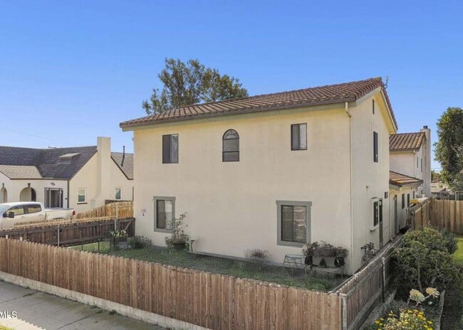 property at 1666 San Nicholas St