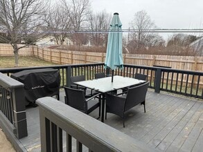 404 Baker Dr in Aliquippa, PA - Foto de edificio - Building Photo