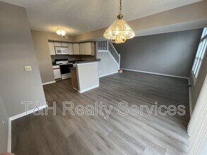 1552 Brookfield Cir in Franklin, IN - Building Photo - Building Photo