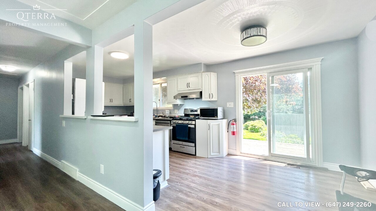 593 Mount Anne Dr in Waterloo, ON - Building Photo