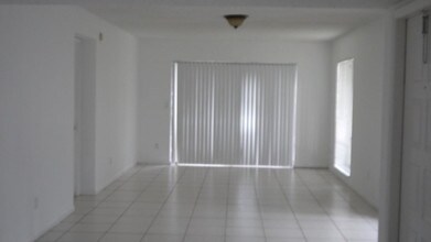 8294 Boca Rio Dr in Boca Raton, FL - Building Photo - Building Photo