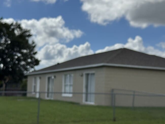 800 Palermo Ct in Kissimmee, FL - Foto de edificio - Building Photo