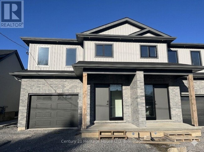 24 Valley Rd in St Catharines, ON - Building Photo - Building Photo