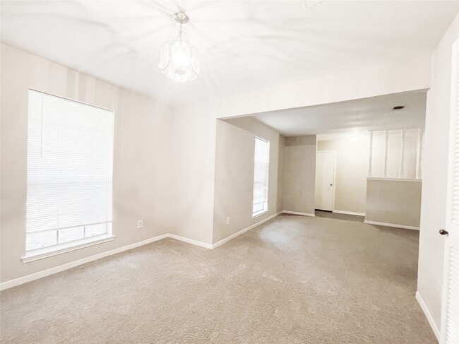 property at 13 N Deerfoot Cir