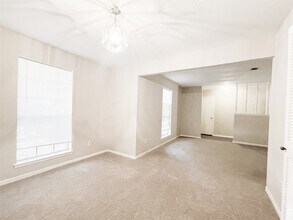 13 N Deerfoot Cir in Spring, TX - Building Photo - Building Photo