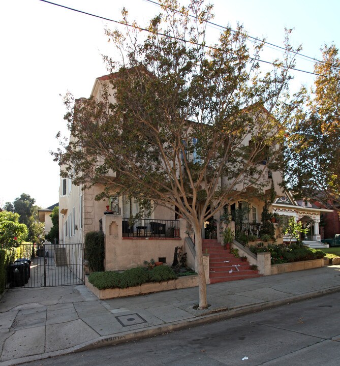 1330 1/2-1332 Kellam Ave in Los Angeles, CA - Building Photo