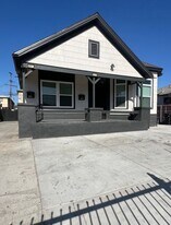 617 W 76th St in Los Angeles, CA - Building Photo