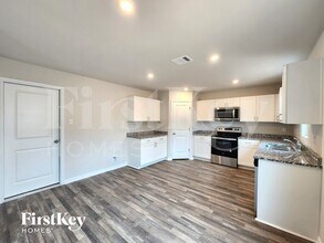 10083 Cerritos dr in Cut And Shoot, TX - Building Photo - Building Photo