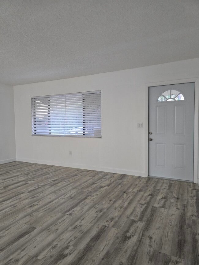 1418 Paley Cir SE in Palm Bay, FL - Building Photo - Building Photo