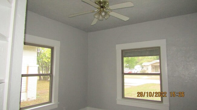 property at 704 NW Arlington Ave