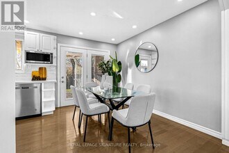 103 Seaborn Rd in Brampton, ON - Building Photo - Building Photo