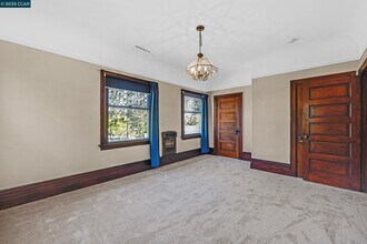 3102 Martin Luther King Jr Way in Berkeley, CA - Building Photo - Building Photo