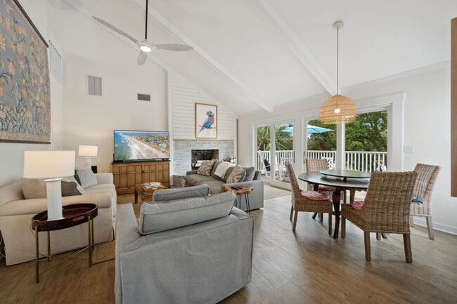 162 Pioneer Loop