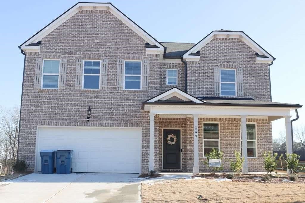 1129 Georgian Point Dr in Lawrenceville, GA - Foto de edificio