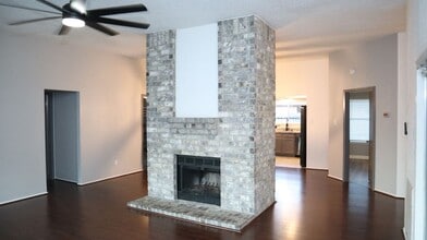 2515 Edgedale Dr in Missouri City, TX - Building Photo - Building Photo