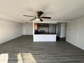 16400 N Park Dr in Southfield, MI - Building Photo - Building Photo