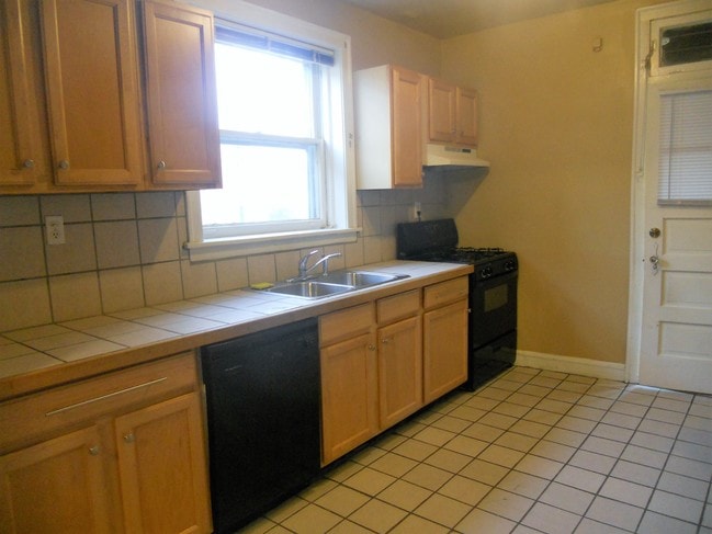 5319 W Giddings St, Unit 1 in Chicago, IL - Foto de edificio - Building Photo