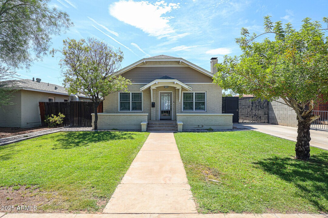 1806 N Dayton St in Phoenix, AZ - Building Photo