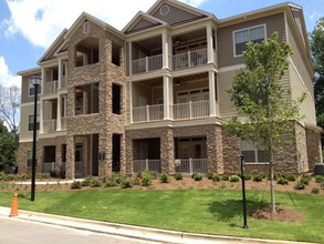 Greystone at Green Island Oaks in Columbus, GA - Foto de edificio - Building Photo