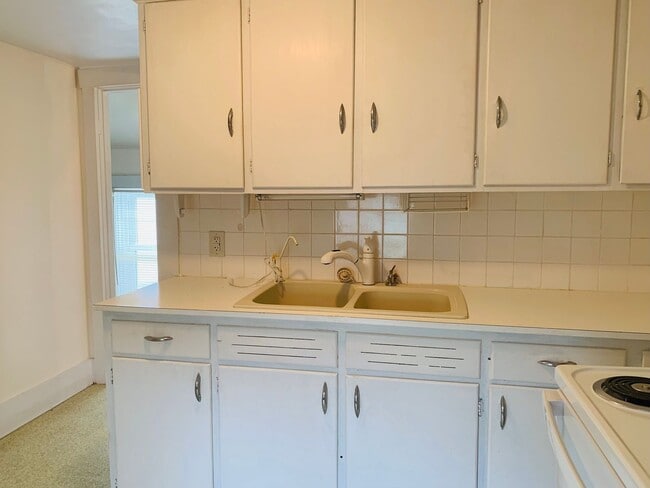 284 Sycamore St in Tiffin, OH - Foto de edificio - Building Photo